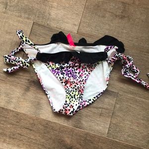VS leopard print side tie bikini bottom. Size S